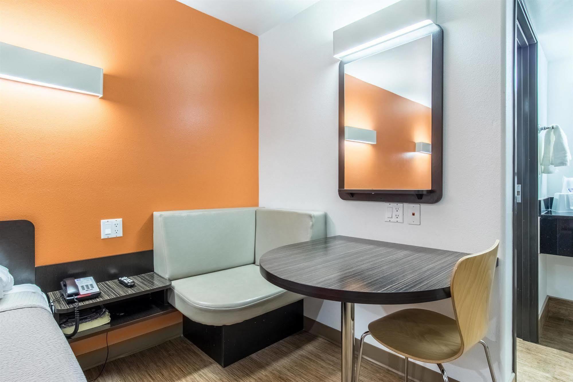 Motel 6 Victorville Exterior photo